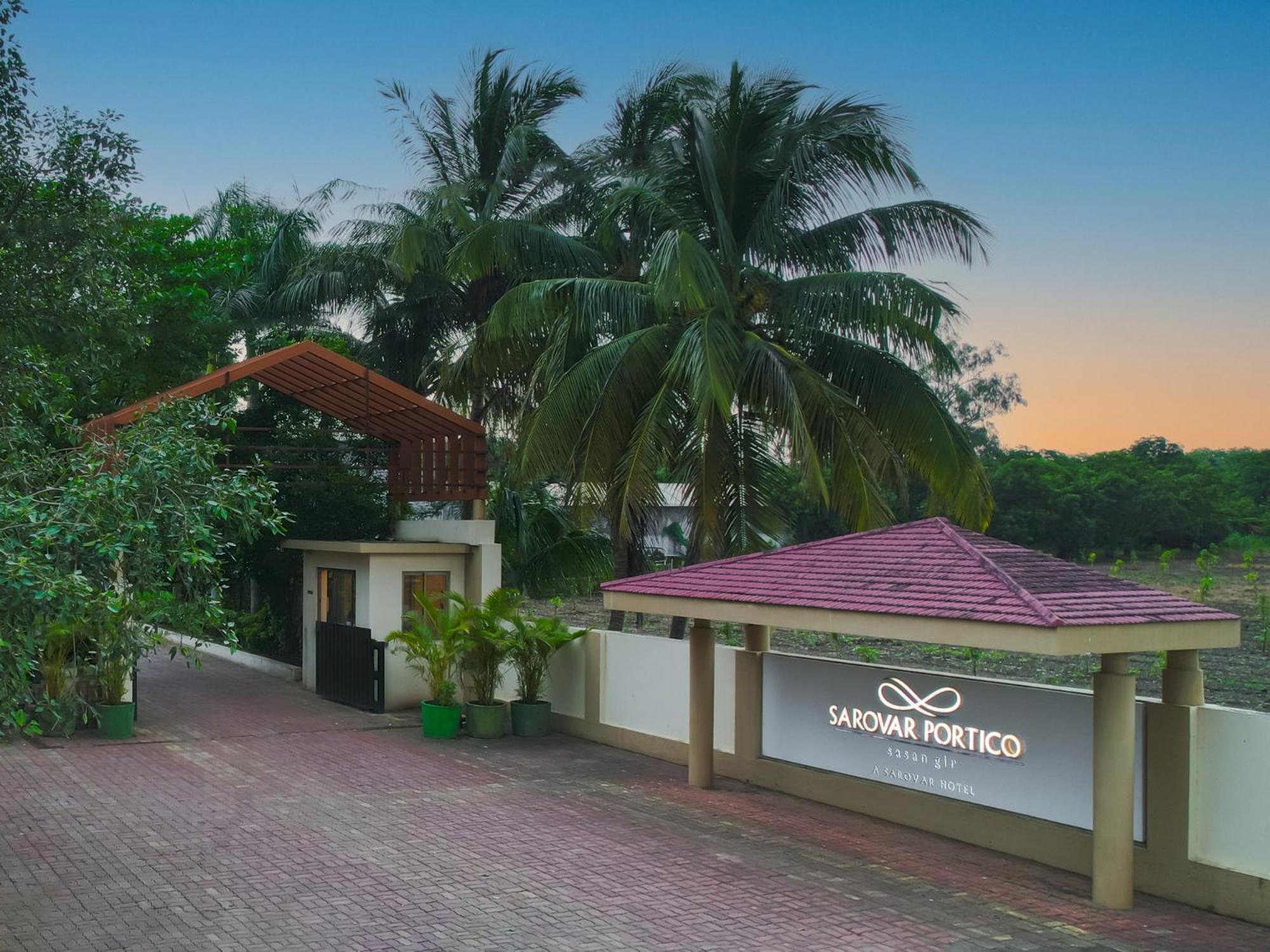 Hotel Sarovar Portico Sasangir Sasan Gir Exterior foto